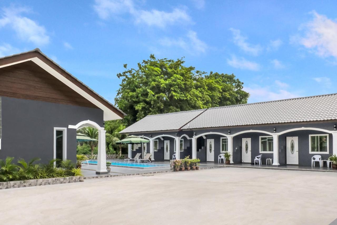 Cenang Rooms With Pool By Virgo Star Resort 판타이체낭 외부 사진