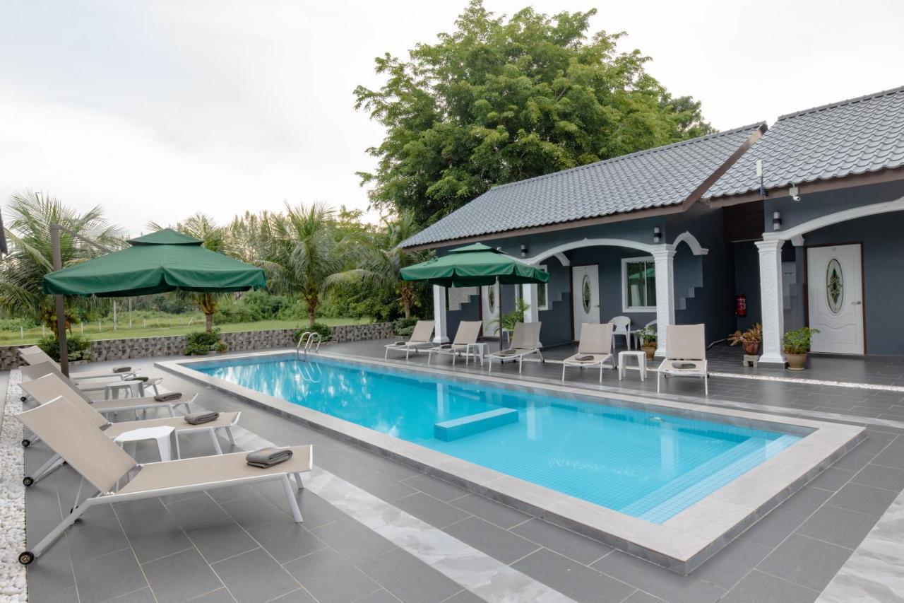 Cenang Rooms With Pool By Virgo Star Resort 판타이체낭 외부 사진